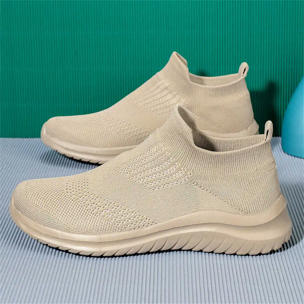 Beige Zachte Nieuwe Nieuwighei - Vintage Collectible Classics recensie en prijs