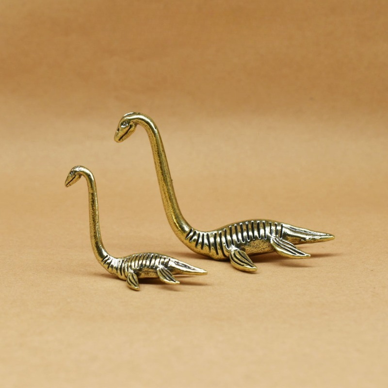 Loch Ness Monster Creature Mes - Vintage Collectible Christmas Ornaments recensie en prijs