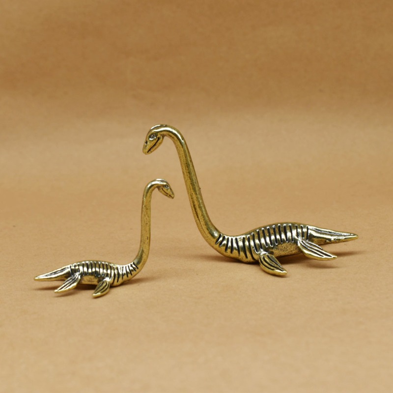 Loch Ness Monster Creature Mes - Vintage Collectible Christmas Ornaments recensie en prijs