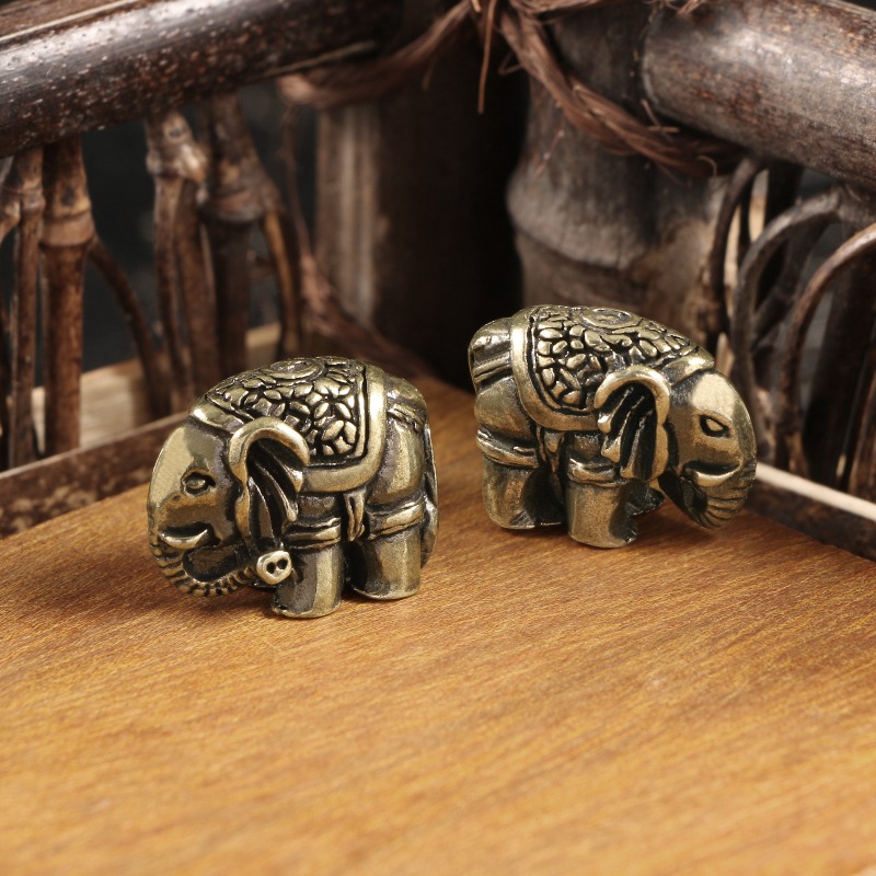 1PC schattige olifant massief  - Vintage Collectible Christmas Ornaments recensie en prijs